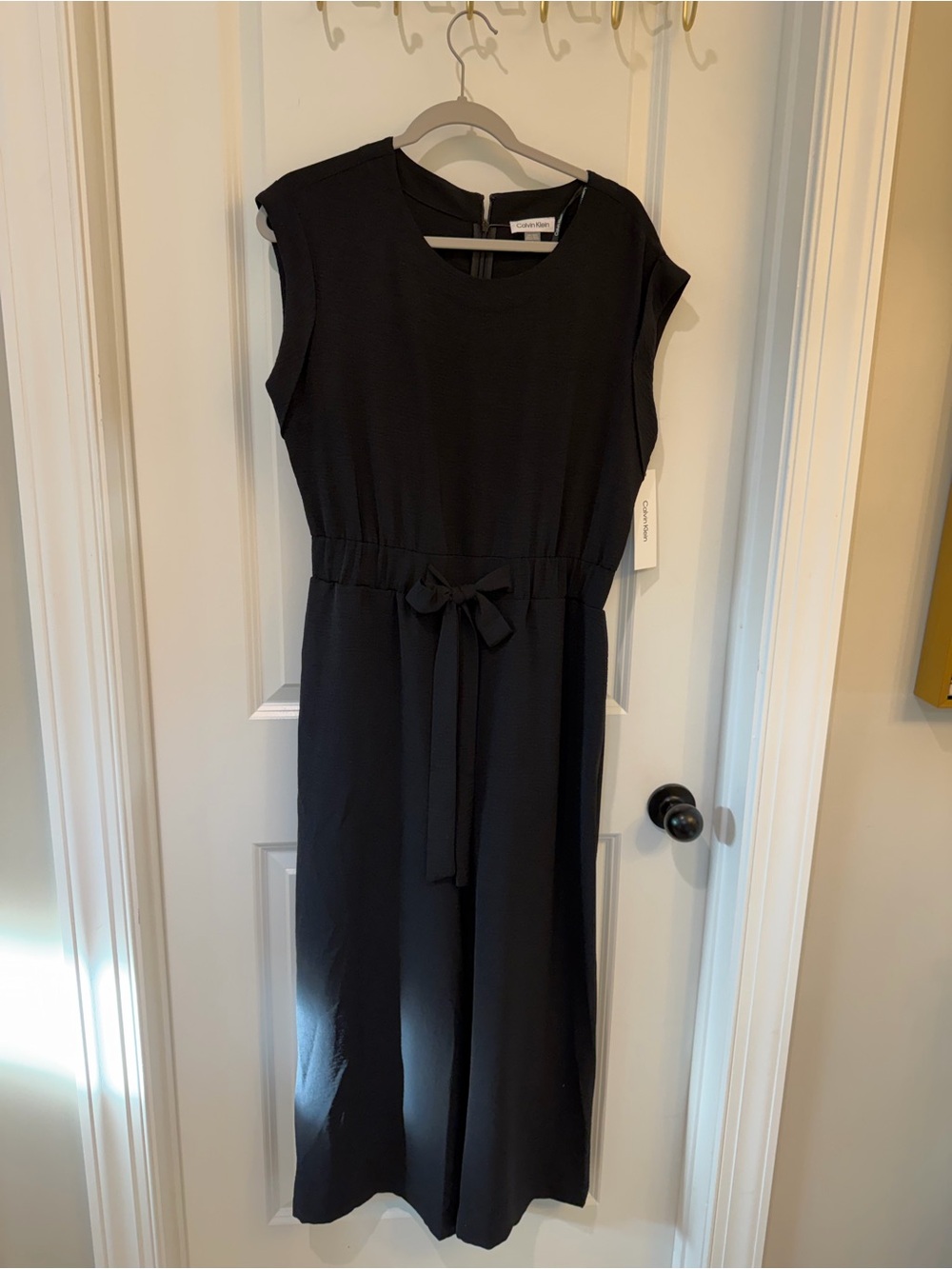 Calvin Klein Black Cap-Sleeve Tie-Waist Jumpsuit